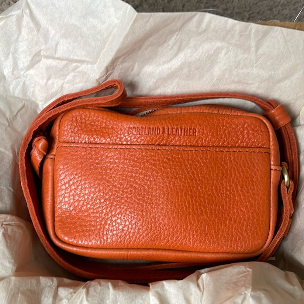 Portland Leather Small Camera Bag C grade - Cape Coral